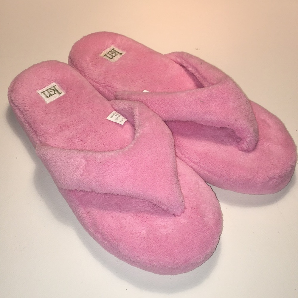 Macy’s Flip-Flop Slippers NWOT